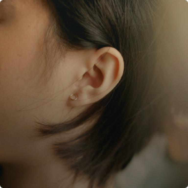Image de fond de l\'article \'L'oreille\'